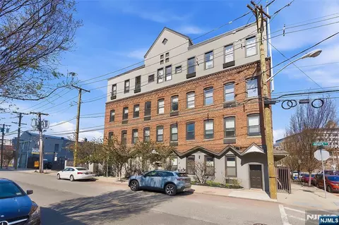 39-45 Bruen #4, Newark, NJ 07105