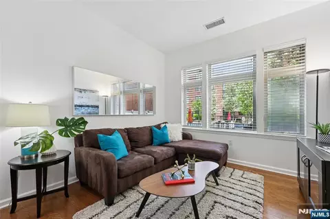 1101 Riverview Ave #101, Englewood, NJ 07631