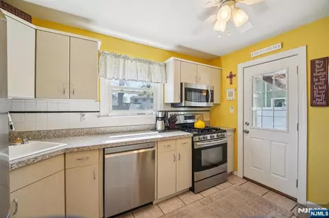 Kitchen - 23 Smith Ave, Haskell, NJ 07420 photo 3 of 3