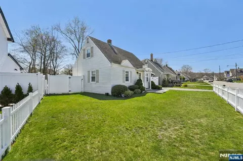 Exterior - 23 Smith Ave, Haskell, NJ 07420 photo 2 of 7
