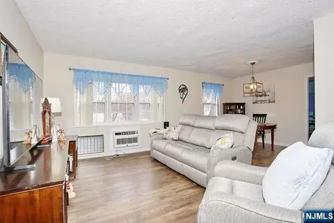 550 Fairview Ave #308, Westwood, NJ 07675