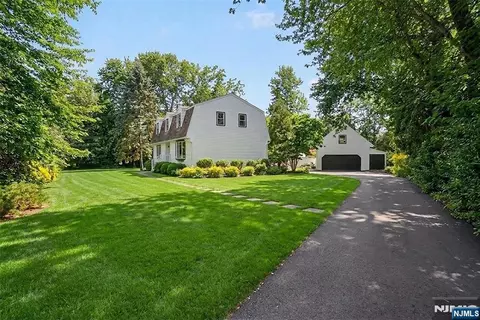 183 Wyckoff Ave, Wyckoff, NJ 07481