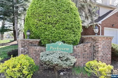 10 Chris Ct, Fair Lawn, NJ 07410