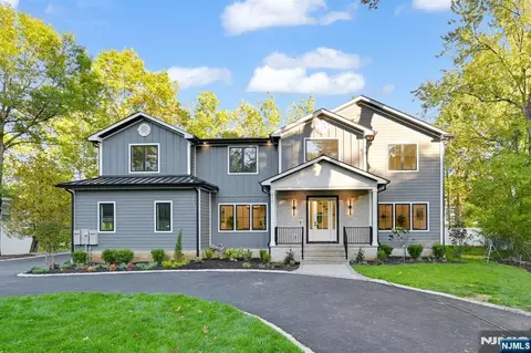 470 White Oak Ridge Rd, Millburn, NJ 07078