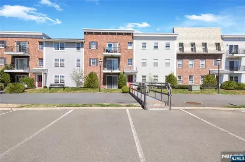1003 Unicorn Way #H1, Clifton, NJ 07011