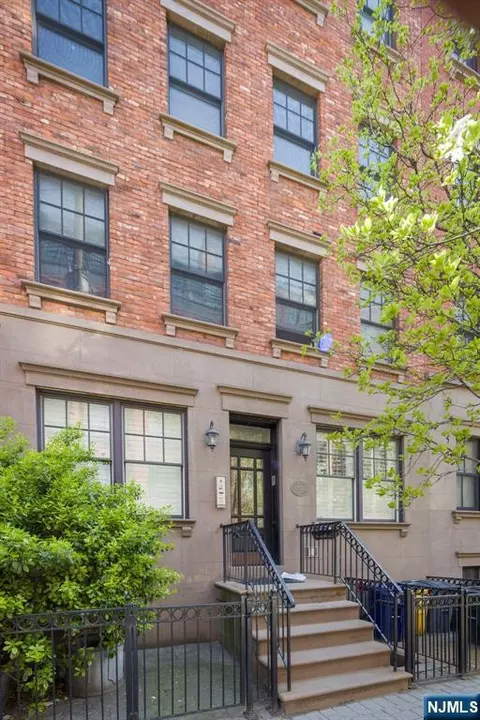 315 Grand St #3, Hoboken, NJ 07030