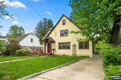 1231 Alicia Ave, Teaneck, NJ 07666