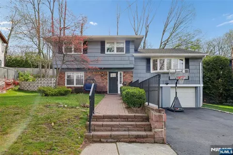 1073 Allessandrini Ave, New Milford, NJ 07646