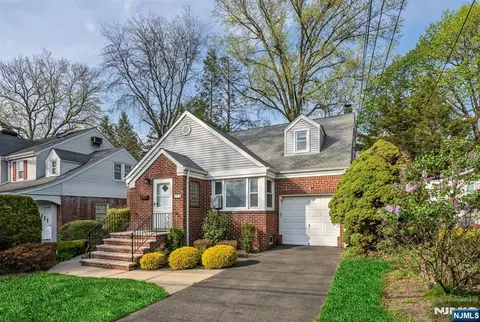 153 Moore Ave, Leonia, NJ 07605