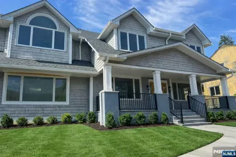 306 Ogden Ave, Teaneck, NJ 07666