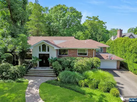 278 Fountain Rd, Englewood, NJ 07631
