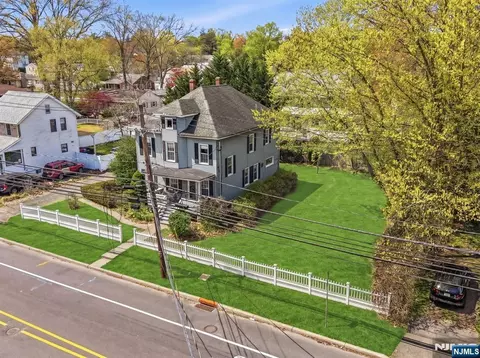 219 Livingston St, Northvale, NJ 07647