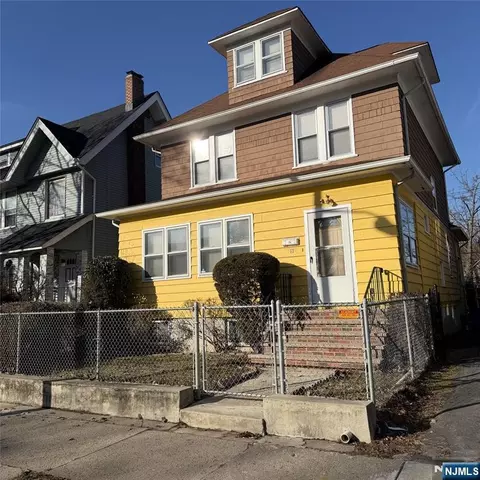 63 Sunnyside Ter, East Orange, NJ 07018