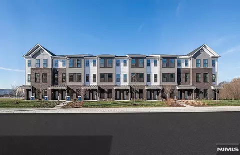55 Passaic Ave #400 SYCAMORE ST, Kearny, NJ 07032
