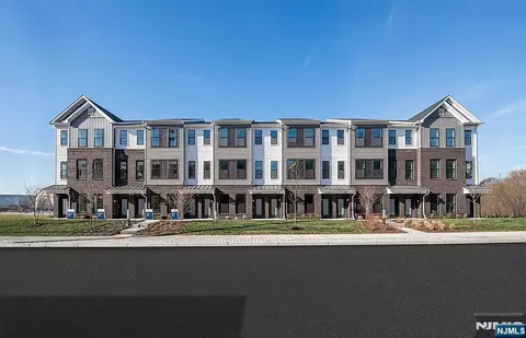 55 Passaic Ave #400 SYCAMORE ST, Kearny, NJ 07032