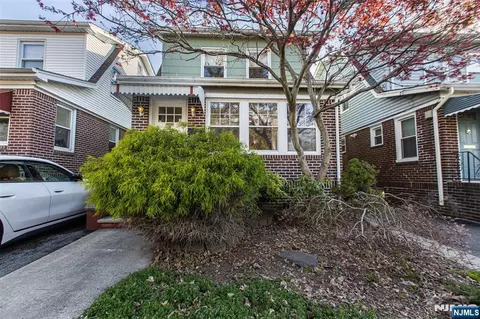 13 Front St, North Arlington, NJ 07031