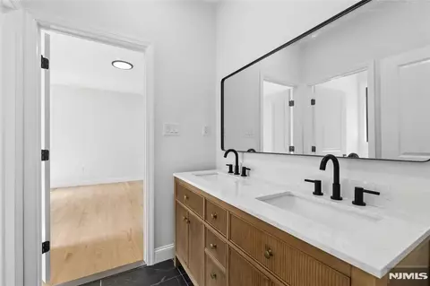 Entry Way - 532 Hobart Rd, Paramus, NJ 07652 photo 16 of 17