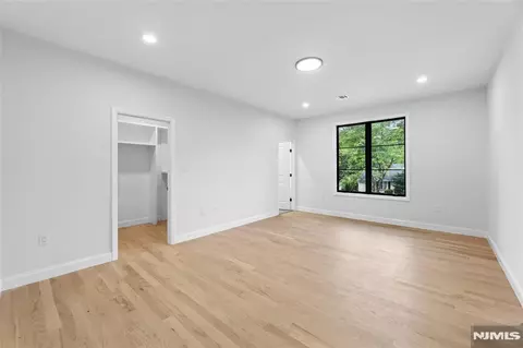 Bedroom - 532 Hobart Rd, Paramus, NJ 07652 photo 3 of 4