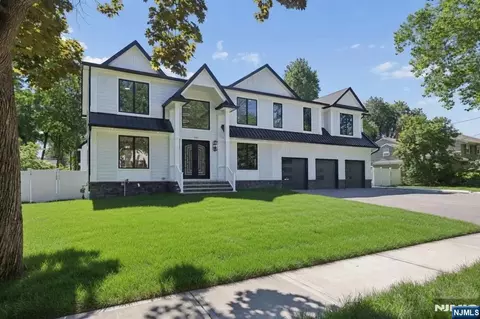 532 Hobart Rd, Paramus, NJ 07652 photo 1