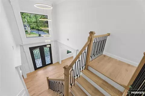 Entry Way - 532 Hobart Rd, Paramus, NJ 07652 photo 13 of 17
