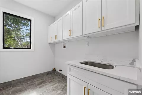 Other - 532 Hobart Rd, Paramus, NJ 07652 photo 2 of 10