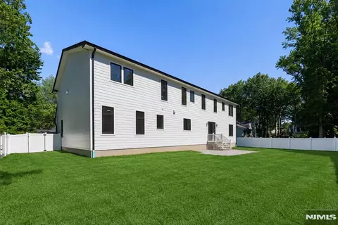 Exterior - 532 Hobart Rd, Paramus, NJ 07652 photo 3 of 3