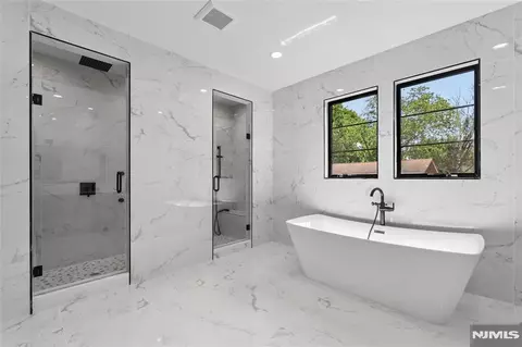 Bath - 532 Hobart Rd, Paramus, NJ 07652 photo 4 of 5