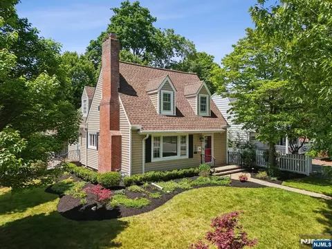 428 Fairfield Ave, Ridgewood, NJ 07450