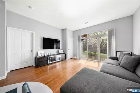 1120 Riverview Ave #120, Englewood, NJ 07631