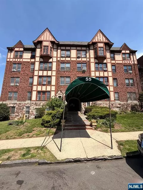 55 Randolph Pl #201, City Of Orange, NJ 07050