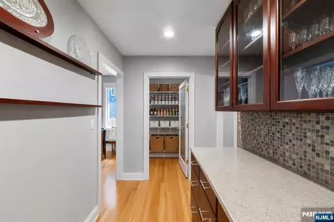 Entry Way - 290 Dunkerhook Rd, Paramus, NJ 07652 photo 4 of 13