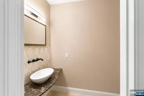 Other - 290 Dunkerhook Rd, Paramus, NJ 07652 photo 4 of 6