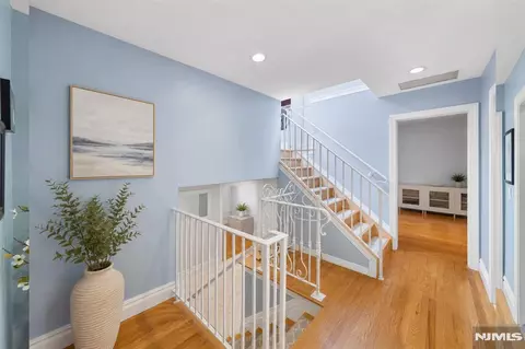 Entry Way - 290 Dunkerhook Rd, Paramus, NJ 07652 photo 9 of 14