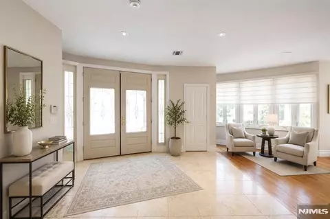 Entry Way - 290 Dunkerhook Rd, Paramus, NJ 07652 photo 1 of 14
