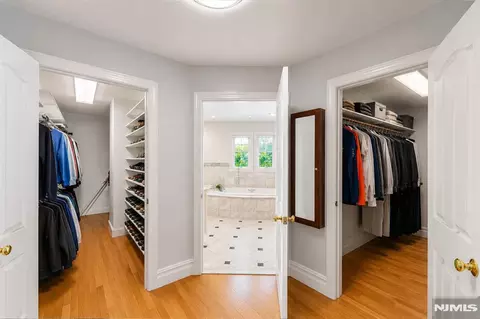 Other - 290 Dunkerhook Rd, Paramus, NJ 07652 photo 3 of 11