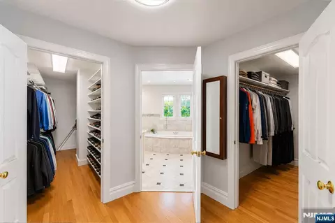 Other - 290 Dunkerhook Rd, Paramus, NJ 07652 photo 2 of 6