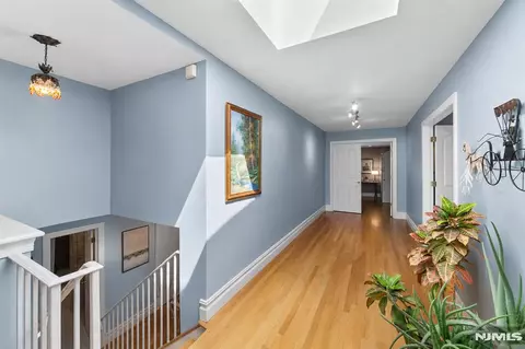 Entry Way - 290 Dunkerhook Rd, Paramus, NJ 07652 photo 11 of 14