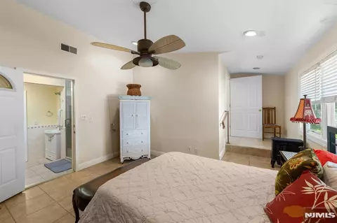 Bedroom - 290 Dunkerhook Rd, Paramus, NJ 07652 photo 5 of 5