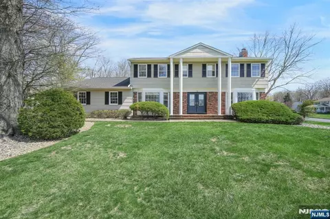 13 Flanders Dr, Pine Brook, NJ 07058