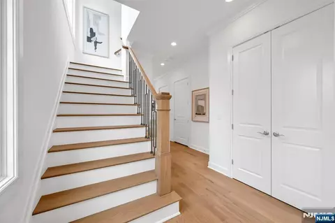 Entry Way - 11 Gabriel Ct #11, Paramus, NJ 07652 photo 11 of 15