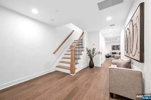 Entry Way - 11 Gabriel Ct #11, Paramus, NJ 07652 photo 14 of 15