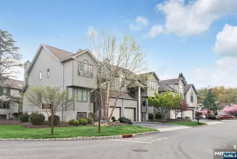 702 Holly Ct #T125, Norwood, NJ 07648