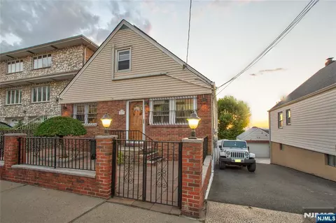 9017 Newkirk Ave, North Bergen, NJ 07047