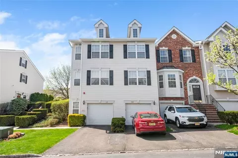 569 Coventry Dr #5070, Nutley, NJ 07110