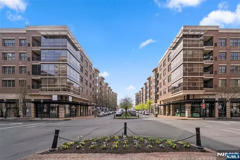 22 Ave At Port Imperial #204, West New York, NJ 07093