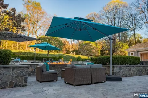 Exterior - 236 E Saddle River Rd, Saddle River, NJ 07458 photo 4 of 7
