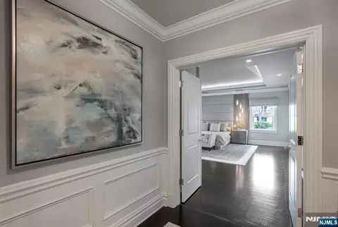 Entry Way - 236 E Saddle River Rd, Saddle River, NJ 07458 photo 7 of 8