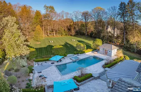 Exterior - 236 E Saddle River Rd, Saddle River, NJ 07458 photo 2 of 7