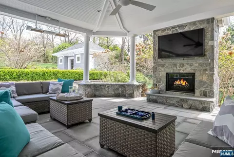 Exterior - 236 E Saddle River Rd, Saddle River, NJ 07458 photo 5 of 7