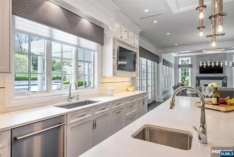 Kitchen - 236 E Saddle River Rd, Saddle River, NJ 07458 photo 3 of 4